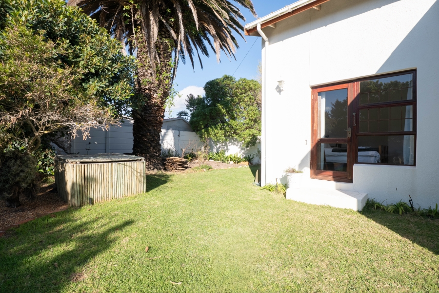 4 Bedroom Property for Sale in Kommetjie Western Cape